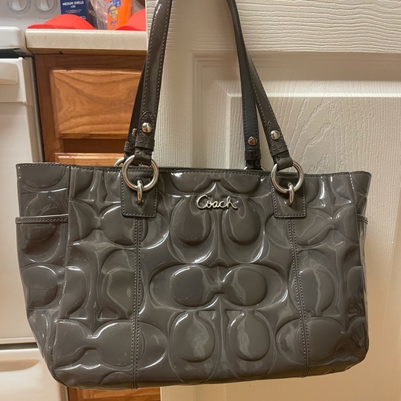 Coach - Picture 1 of 2